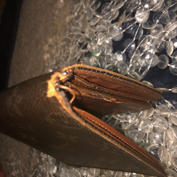 Louis Vuitton bifold wallet - Picture 4 of 12